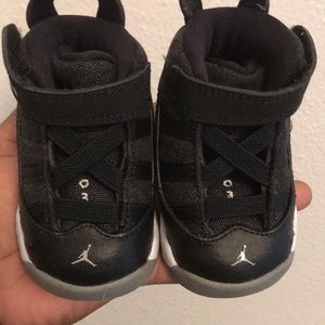 Infant shoes 2c